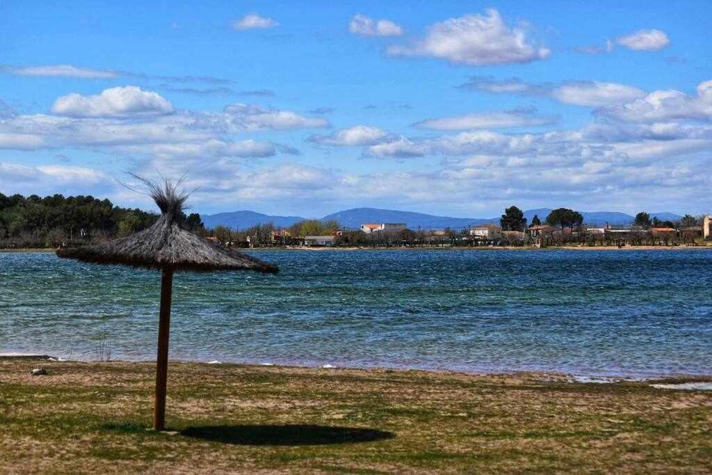 Alojamiento El Pez Casa Con Piscina Climatizada Villafranca de los Caballeros Екстериор снимка